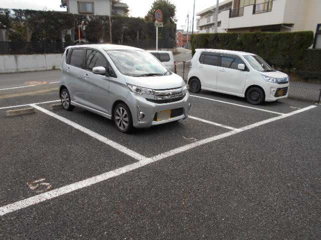 レオパレスボヌールメゾンDの駐車場|画像5