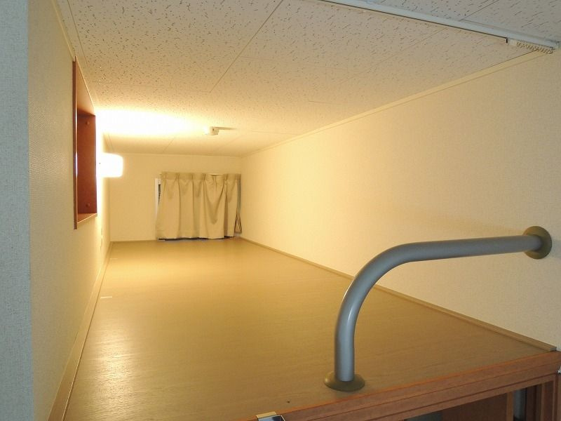 レオパレスボヌールメゾンDの寝室