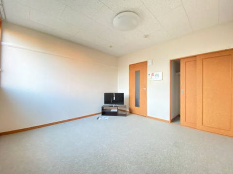 レオパレスJKクローバーの寝室