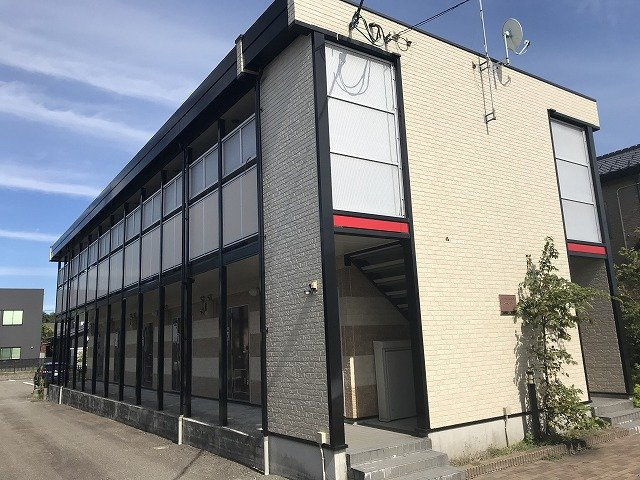 レオパレスグリーンハーモニーの外観