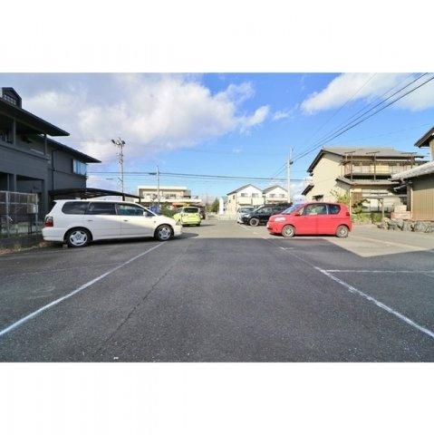 岐阜市柳津町丸野２丁目の駐車場