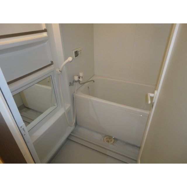 コーポあすかⅠの浴室