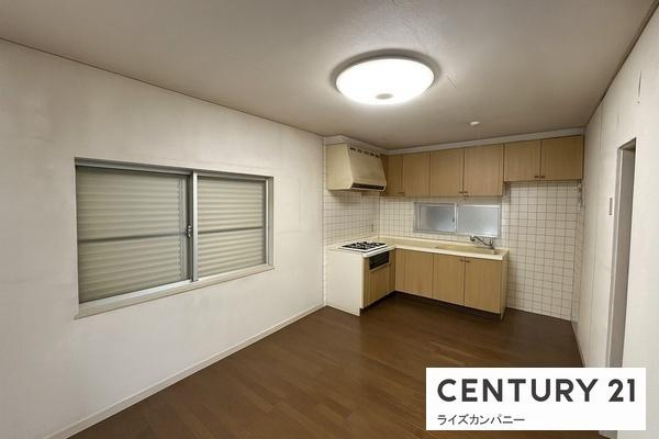 【居間・リビング】 | 和泉市和気町4丁目　中古戸建 | 家具消しアプリで画像編集済み