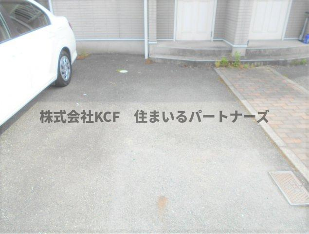 CRSカーサFの駐車場|カースペースがあります