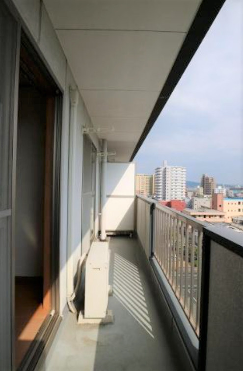 センタービレッジ本町のバルコニー|お洗濯にも便利なバルコニー付き