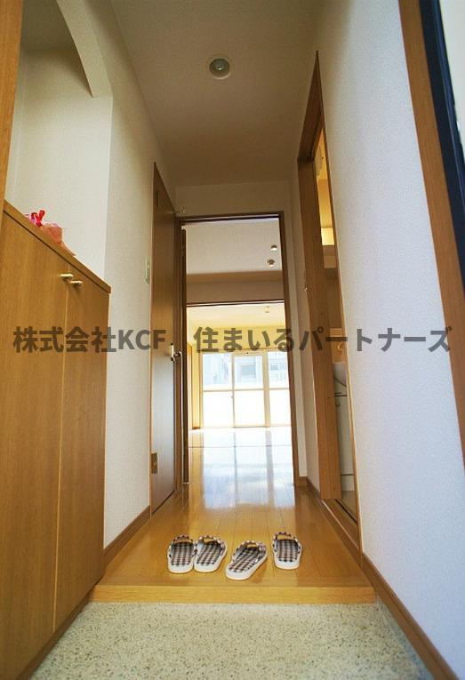 久留米市東和町の賃貸マンションの玄関