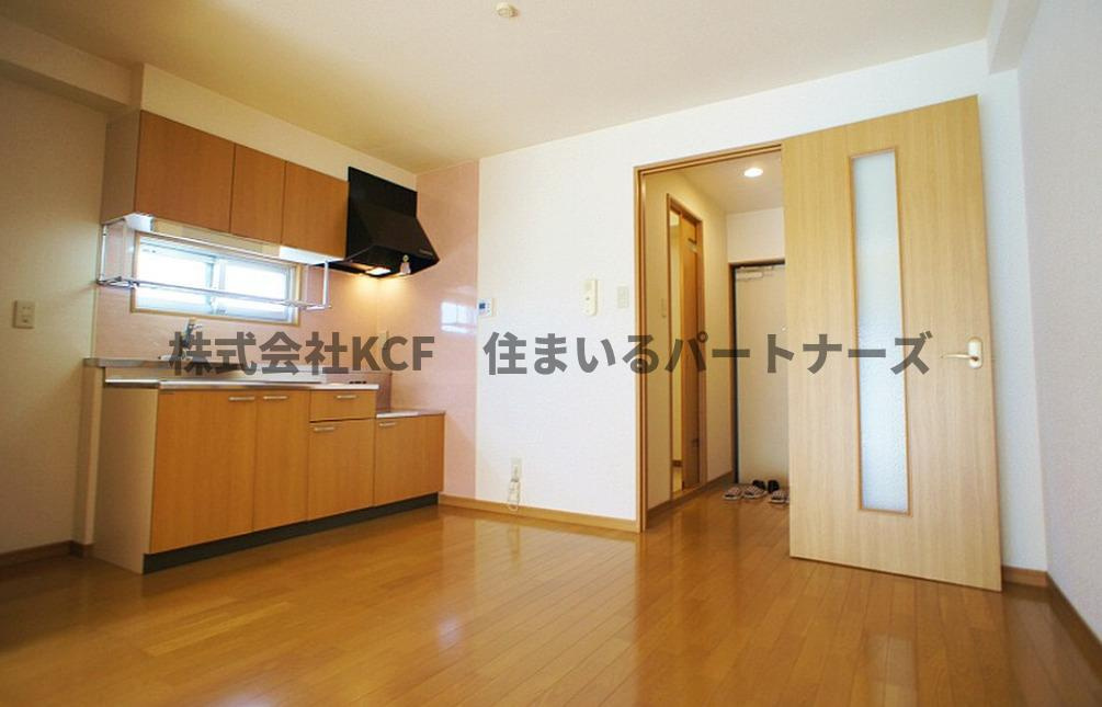 久留米市東和町の賃貸マンションの居間・リビング