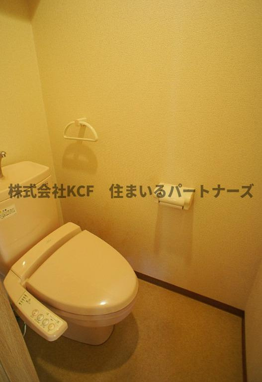 久留米市東和町の賃貸マンションのトイレ