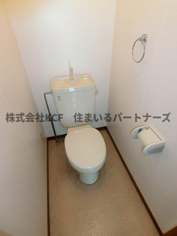 コーポ杏A棟のトイレ|清潔感のあるトイレです