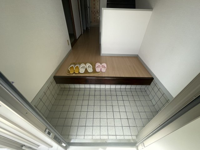 ハイツ深喜の玄関