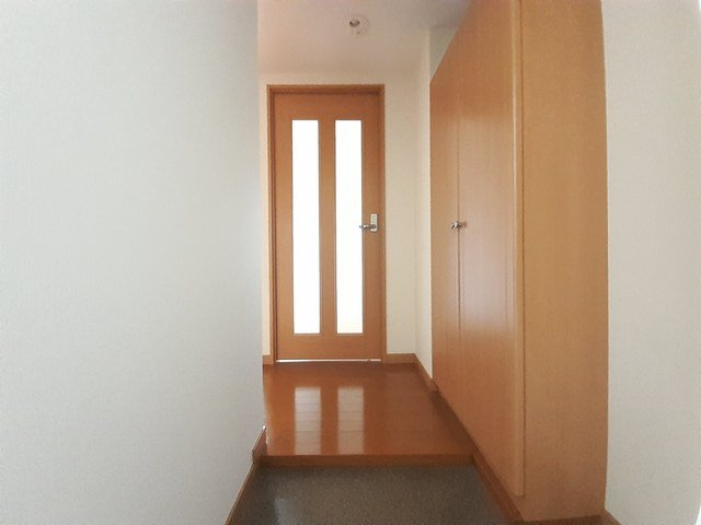 ジャパン・ビレッジウェストの玄関