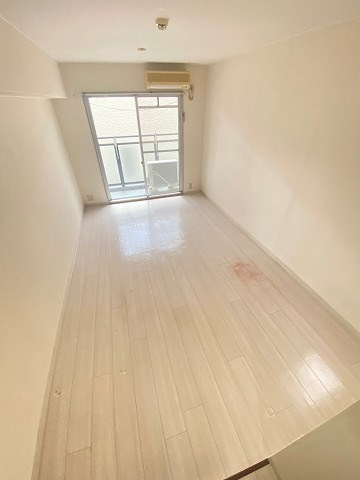 ダイドーメゾン甲東園の居間・リビング