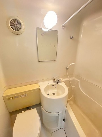 ダイドーメゾン甲東園の洗面所