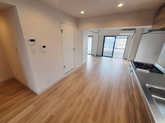 OC RESIDENCE R NISHINOMIYA OGOの居間・リビング