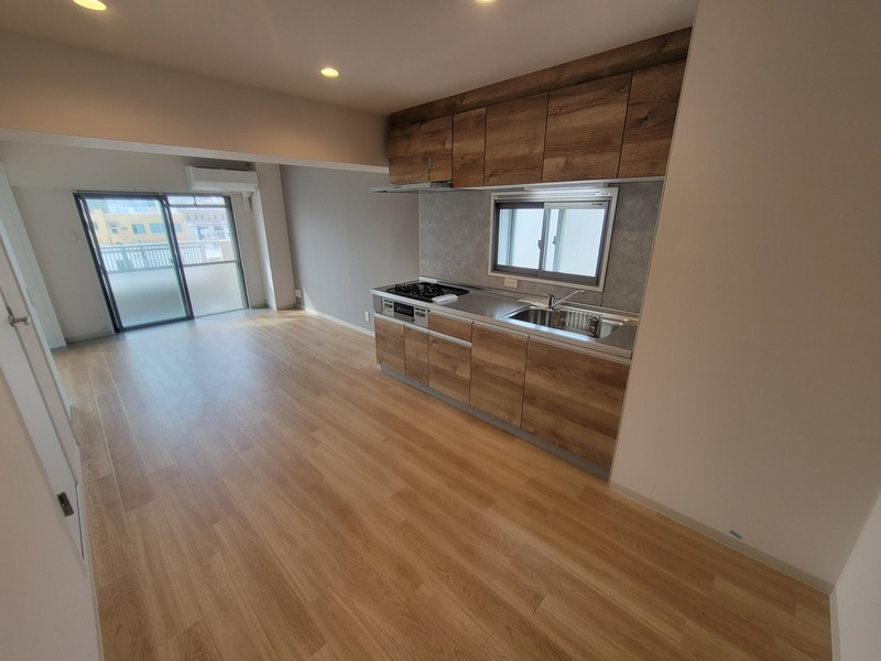 OC RESIDENCE R NISHINOMIYA OGOの居間・リビング