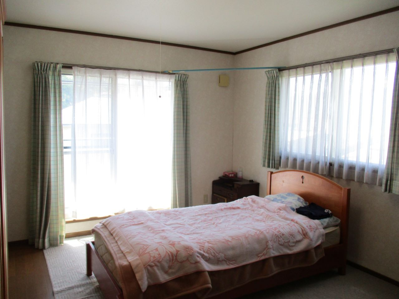 諏訪市清水１丁目の中古一戸建の洋室