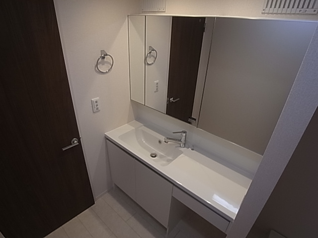 神戸市須磨区大手町５丁目のアパートの洗面所|シャンプードレッサー