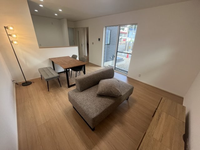 天童市田鶴町1丁目6-16の玄関|8/23撮影
お出かけ前に全身チェックができる姿見付き！