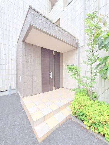 メゾンベールＦｕｊｉのエントランス