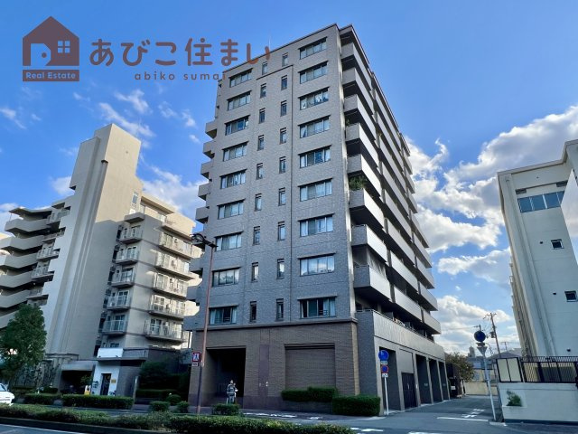 サーパス長居公園の外観