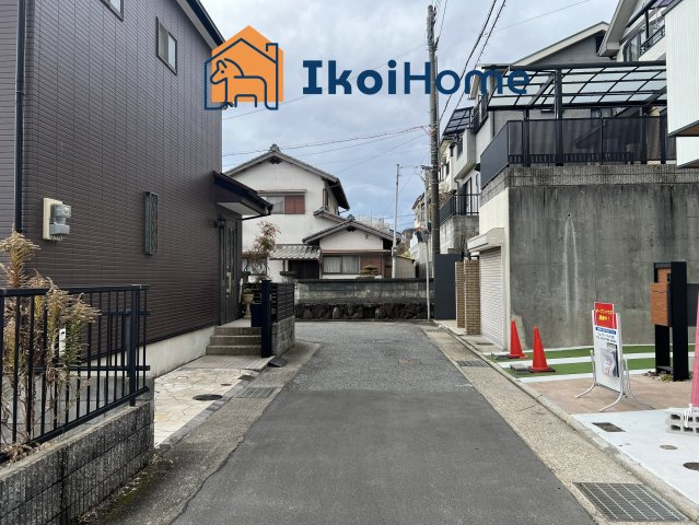 神戸市西区池上5丁目　新築戸建のエントランス|●資料・カタログのご請求無料●最寄り駅の伊川谷駅まではバス5分。駅ちかで通勤や通学に便利な立地です