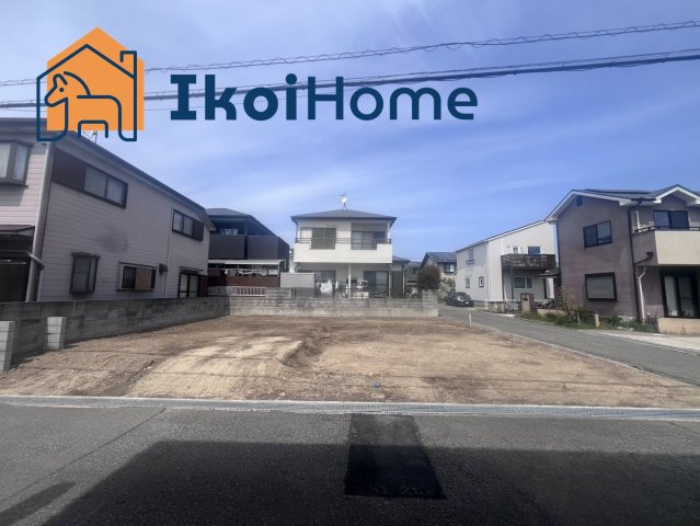 神戸市西区長畑町　新築戸建の外観|陽当り良好の南東角地♪お車3台駐車可能！小学校や児童館に近く子育て環境良好の立地です♪