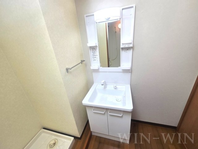 メゾン・サンパティークの独立洗面台|イメージ（同建物内別部屋の写真です）