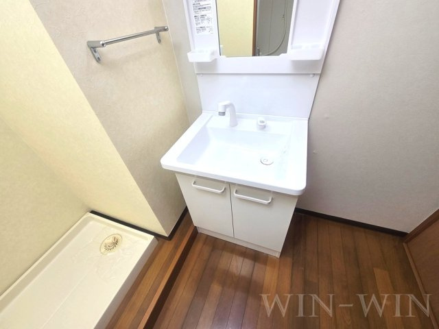 メゾン・サンパティークの独立洗面台|イメージ（同建物内別部屋の写真です）