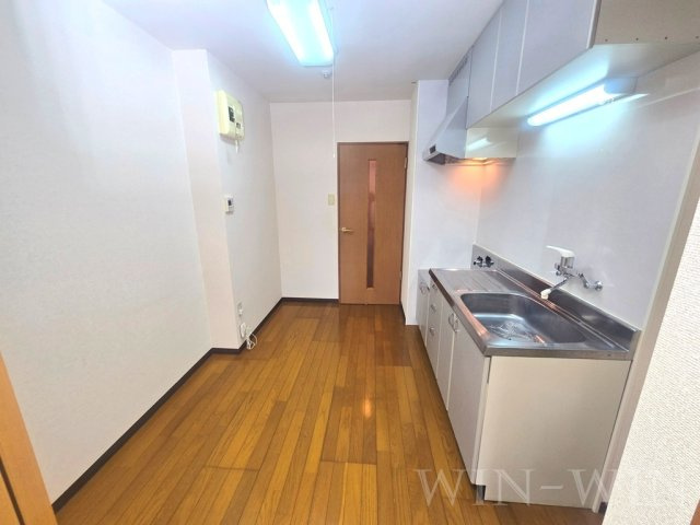 メゾン・サンパティークのキッチン|イメージ（同建物内別部屋の写真です）