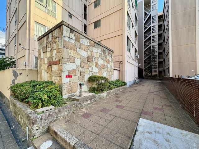 長居コーポラスのエントランス