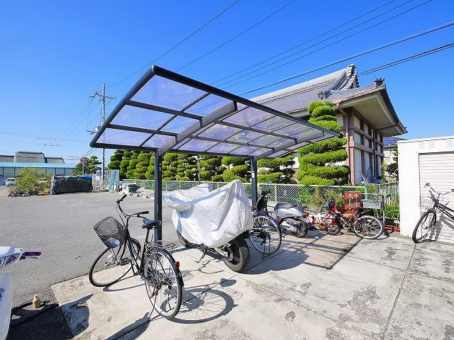 ルミエール二階堂のその他共用部分|自転車置き場です