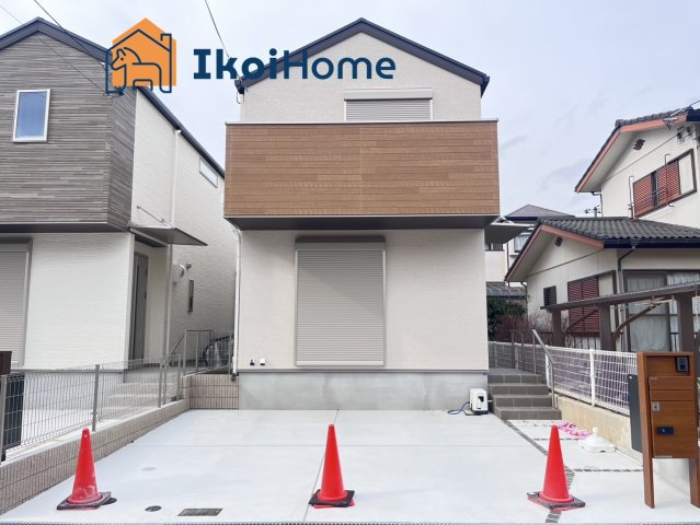 神戸市西区春日台2丁目　新築戸建の外観|ゆったり並列2台駐車可能！床暖房やカワック食洗機等設備充実！小中学校近くお子様も安心♪