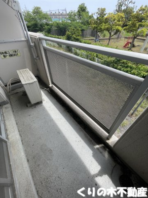 【バルコニー】 | エル・ミオーレ東門 | 暖かな日差しのふりそそぐバルコニー