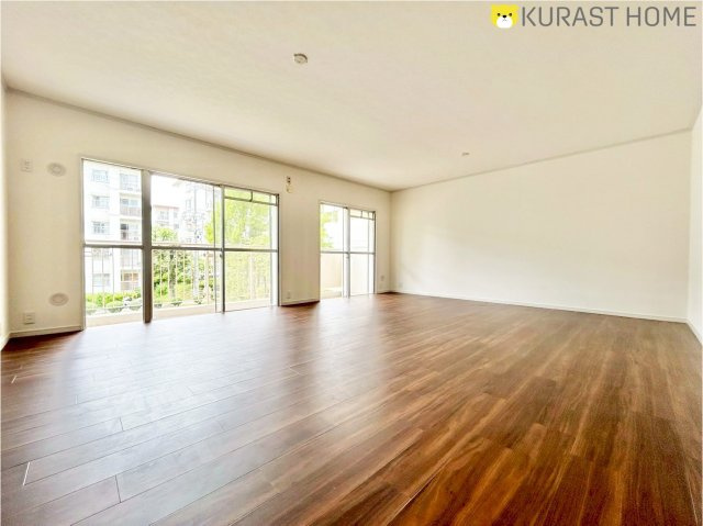 境谷西第2住宅団地第14号棟　2階の居間・リビング