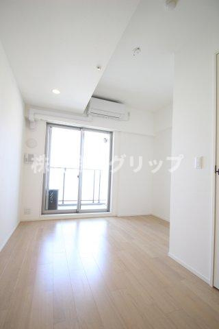 ＷＯＲＶＥ横浜伊勢佐木町の洋室