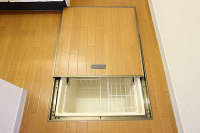 【収納】 | ライジングコート