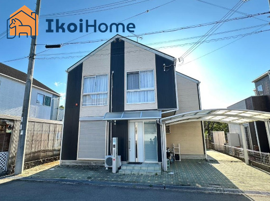 神戸市西区桜が丘西町４丁目　中古一戸建の外観|閑静な住宅街に佇むオシャレで充実した設備のこちらの物件はリフォームされてキレイ！嬉しいオール電化♪