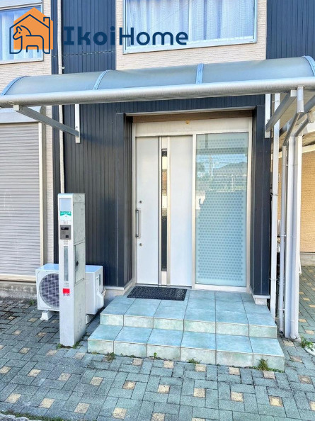 神戸市西区桜が丘西町４丁目　中古一戸建のエントランス|～ご見学に関して～平日や夜間でもご案内可能。決まったお時間で身動きが取れない方も臨機応変に対応します