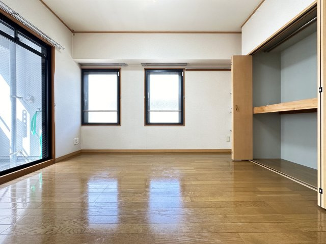 ネオクレメントの居間・リビング