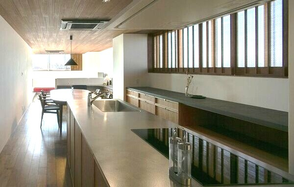 Ｃｏｒｔｅｓの居間・リビング