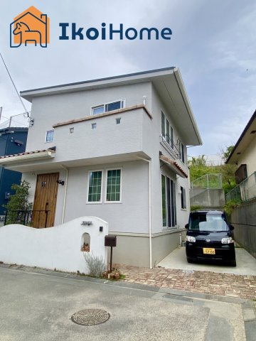 神戸市西区伊川谷町潤和　中古戸建　築浅のエントランス|●年中無休：当日予約可●オール電化住宅なので光熱費を削減できるほか、火災のリスクも減らす事ができます