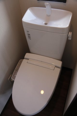 【トイレ】 | ビータス筥松弐番館 | 清潔感のあるトイレです。写真は類似です。