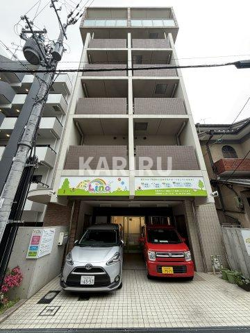 IKカーサのエントランス