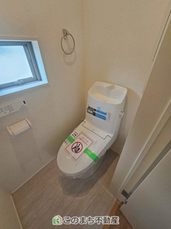 【トイレ】 | グラファーレ宇都宮市新町　2号棟 | 小窓から換気ができて清潔なトイレスペース☆