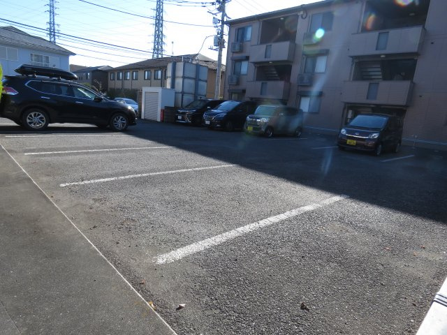フェニックス小仙波Bの駐車場