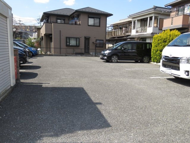 フェニックス小仙波Bの駐車場