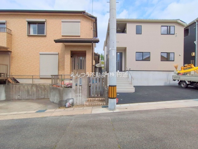 クレイドルガーデン清水山第2の前面道路含む現地写真