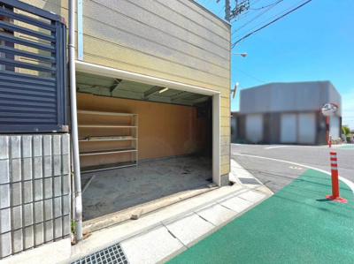 【収納】 | 津市河芸町千里ヶ丘 | ガレージ横の倉庫