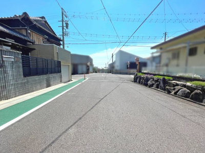 【前面道路含む現地写真】 | 津市河芸町千里ヶ丘 | 前面道路