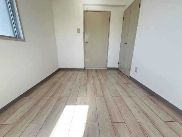 ユートピアハイツ金剛の寝室